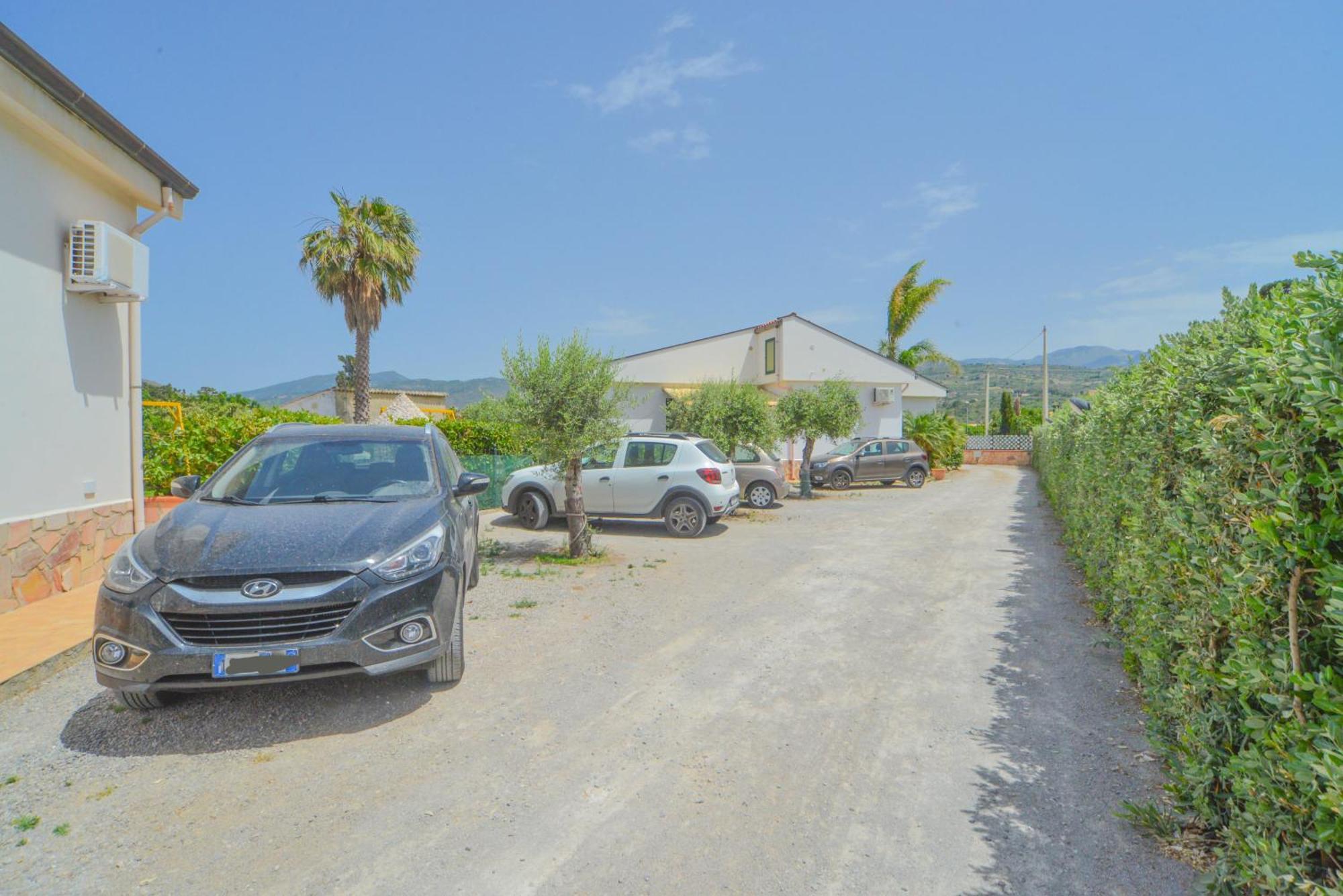 Case Vacanze Mare Nostrum - Villas In Front Of The Beach With Pool Campofelice Di Roccella Buitenkant foto