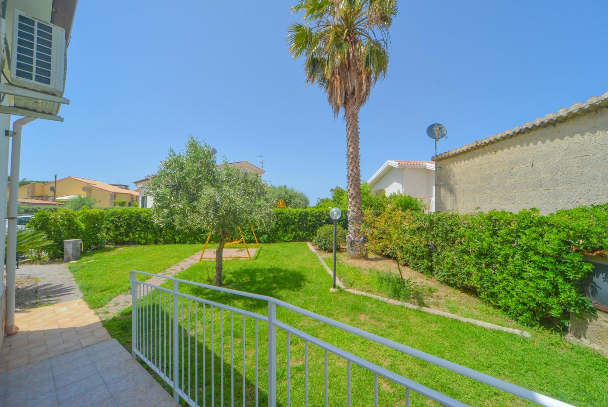 Case Vacanze Mare Nostrum - Villas In Front Of The Beach With Pool Campofelice Di Roccella Buitenkant foto