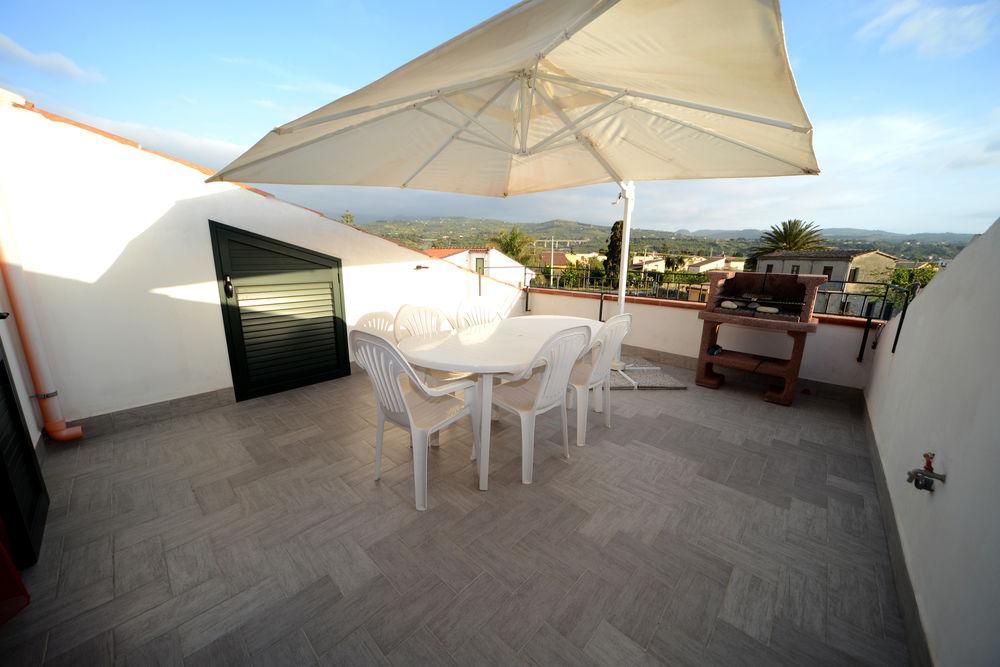 Case Vacanze Mare Nostrum - Villas In Front Of The Beach With Pool Campofelice Di Roccella Buitenkant foto